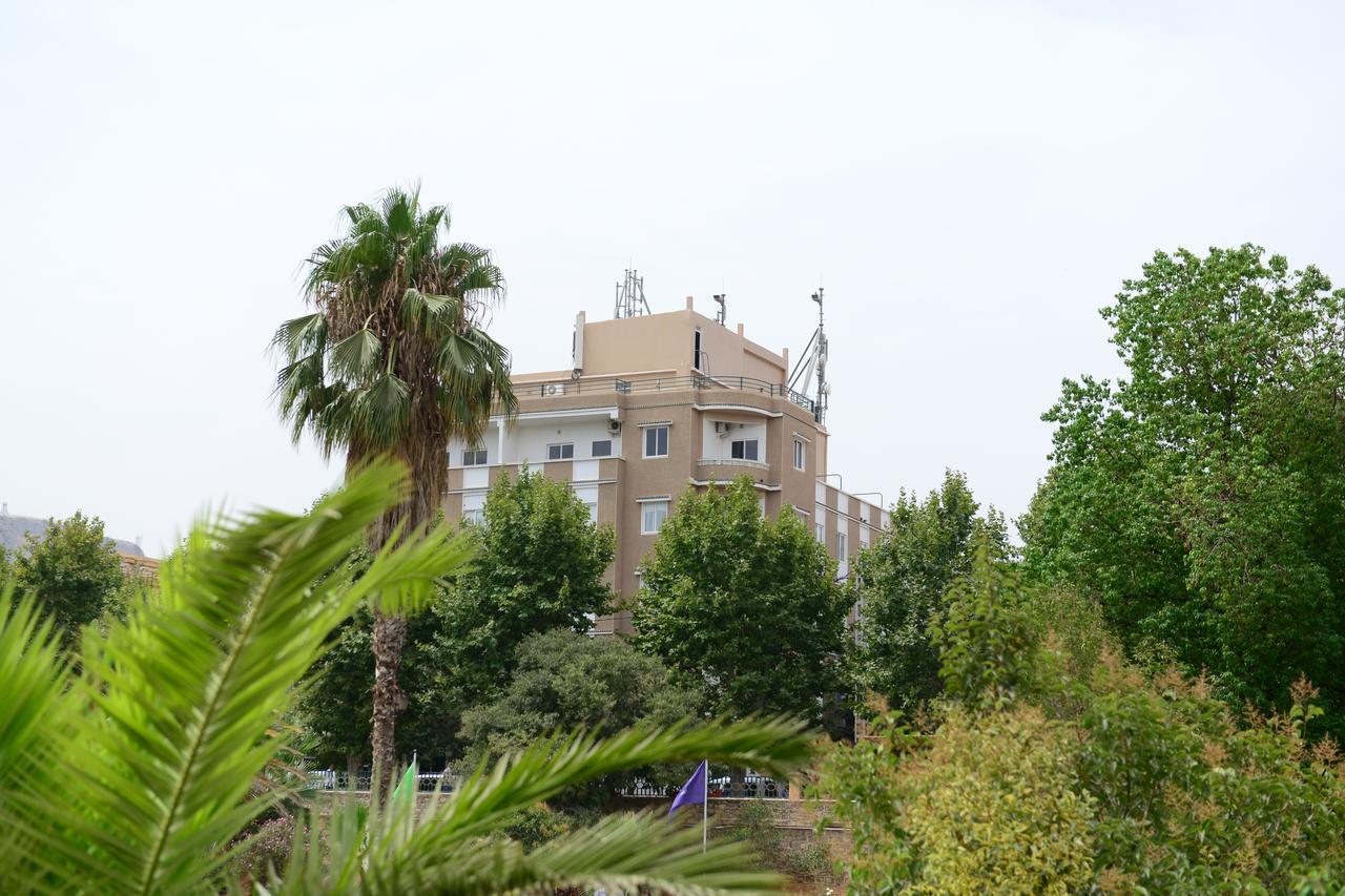 Hotel Grand Bassin Tlemcen Eksteriør billede
